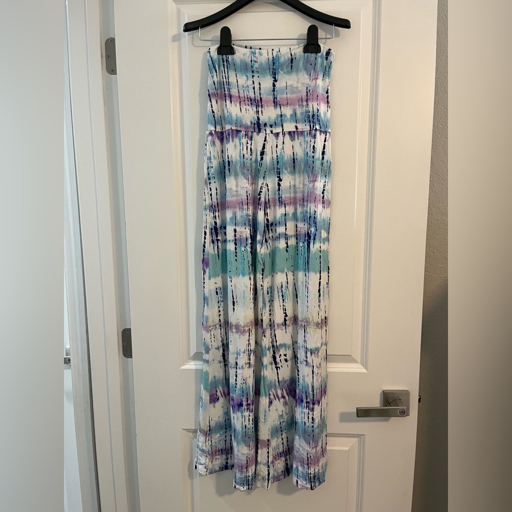 Venus size small tie dyed wide leg comfy pants.